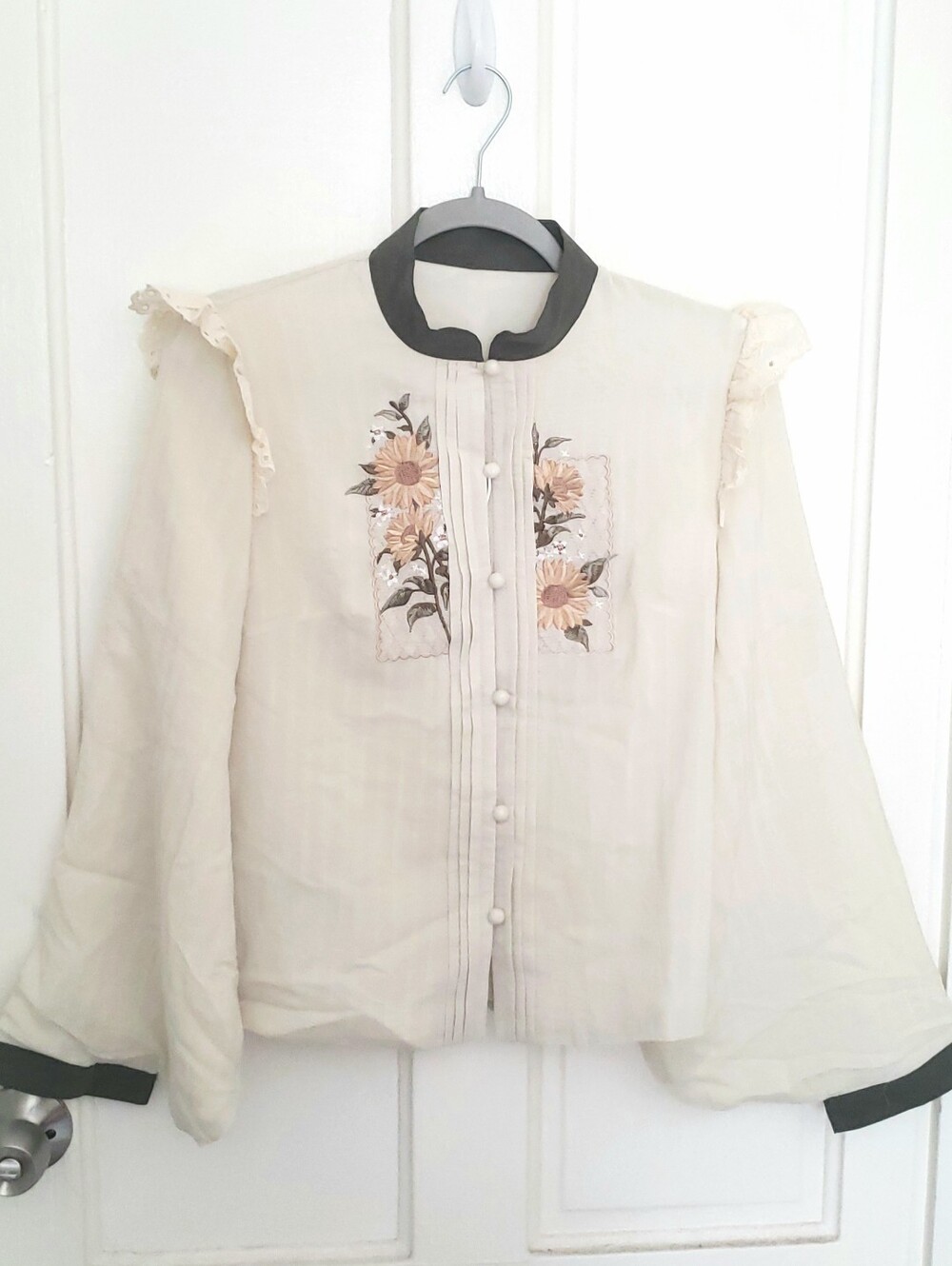 NWT- Embroidered Sunflower Blouse, by Yimengge